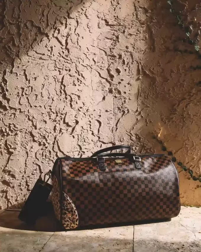 A.i.3 LA BOLSA DE MANO LEGADA A.i.3 LA BOLSA DE MANO LEGADA