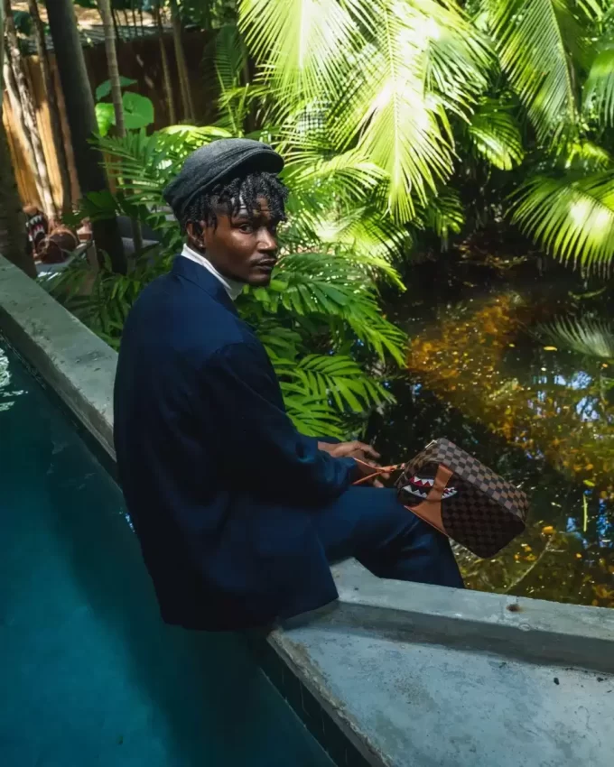 Artículos de aseo HENNY AIR AL TRONO Artículos de aseo HENNY AIR AL TRONO