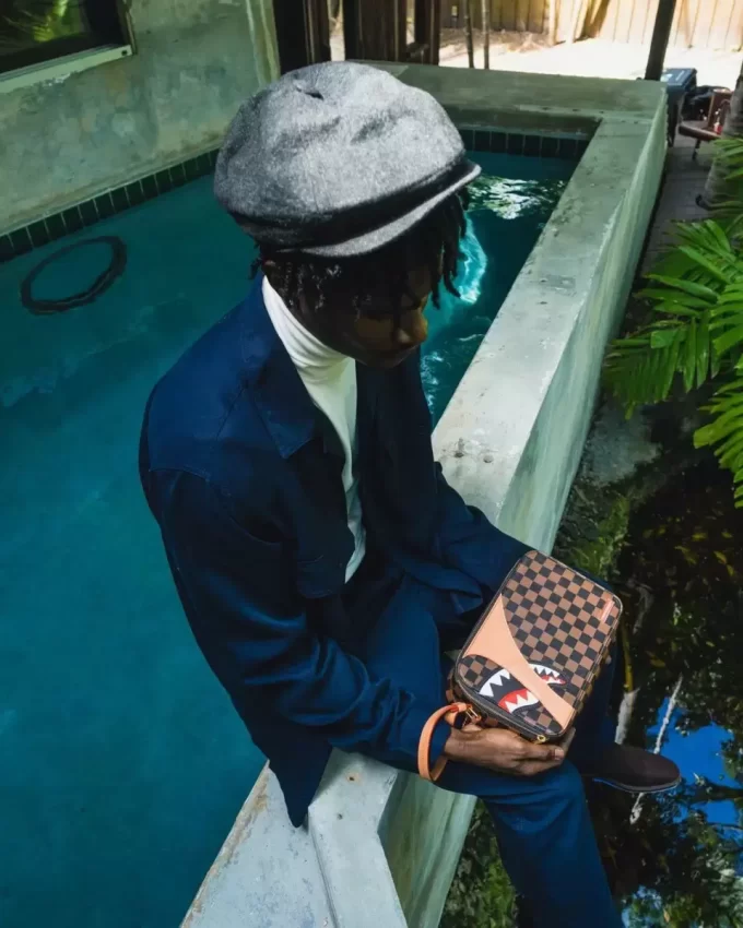 Artículos de aseo HENNY AIR AL TRONO Artículos de aseo HENNY AIR AL TRONO