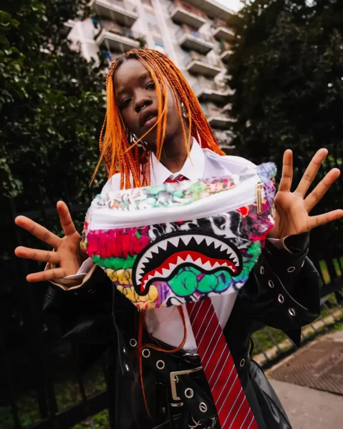 BANDOLERA SAVVY LE MONDE DES GRAFFITIS