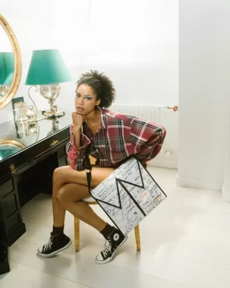 BASQUIAT OFICIAL SIN TÍTULO (PALOMITAS DE QUESO) 1983 SLING MESSENGER