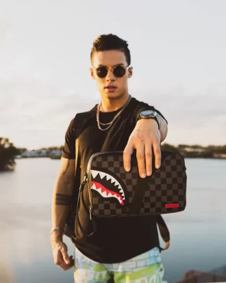 BOLSA DE ASEO HENNY AIIR AL TRONO