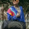 Bolsa de lona negra acolchada con cadena dorada y diseño de tiburón