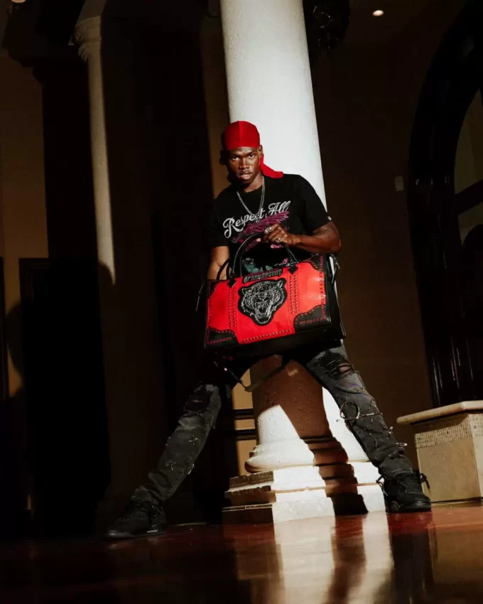 BOLSA DE MANO PIRÁMIDE BRONX BRAWLER BOLSA DE MANO PIRÁMIDE BRONX BRAWLER