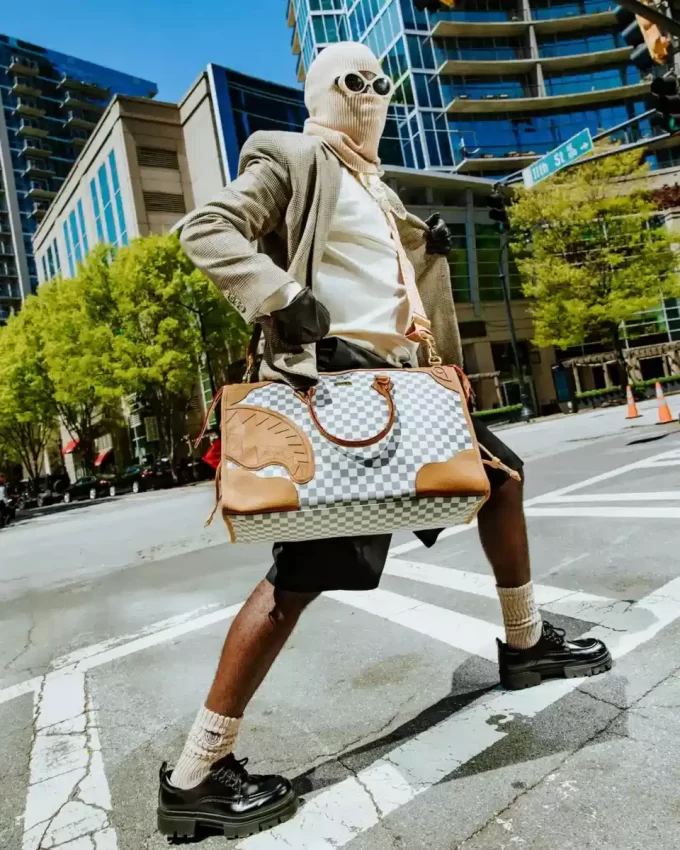 BOLSA DE VIAJE PYRAMID HENNY LATTE