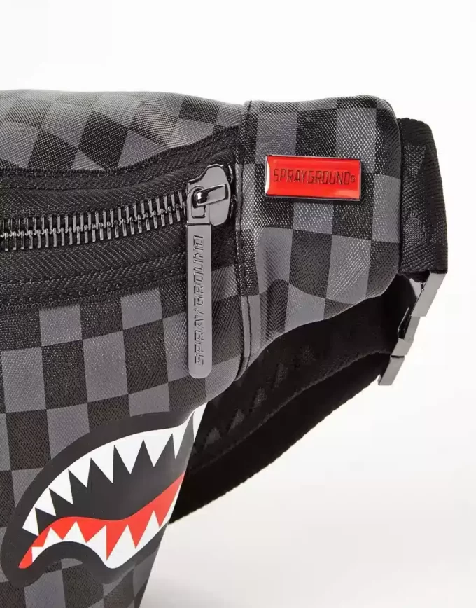 BOLSO BANDOLERA TIBURONES EN PARÍS (EDICIÓN A CUADROS NEGROS) BOLSO BANDOLERA TIBURONES EN PARÍS (EDICIÓN A CUADROS NEGROS)