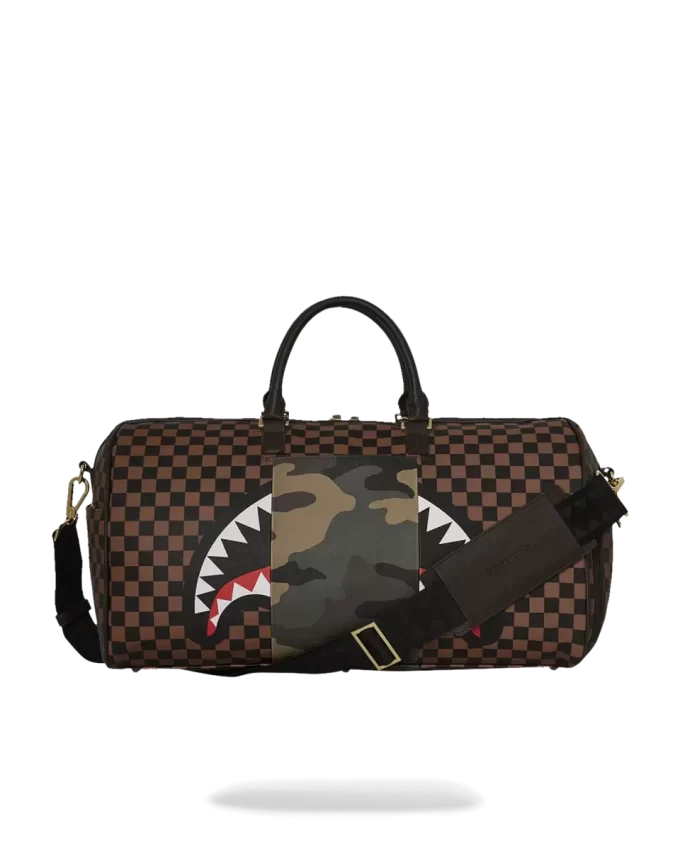 BOLSO DE VIAJE EXTERIOR CON CREMALLERA DORADA Y BOLSILLO CON CREMALLERA «TIBURONES EN PARÍS» BOLSO DE VIAJE EXTERIOR CON CREMALLERA DORADA Y BOLSILLO CON CREMALLERA «TIBURONES EN PARÍS»