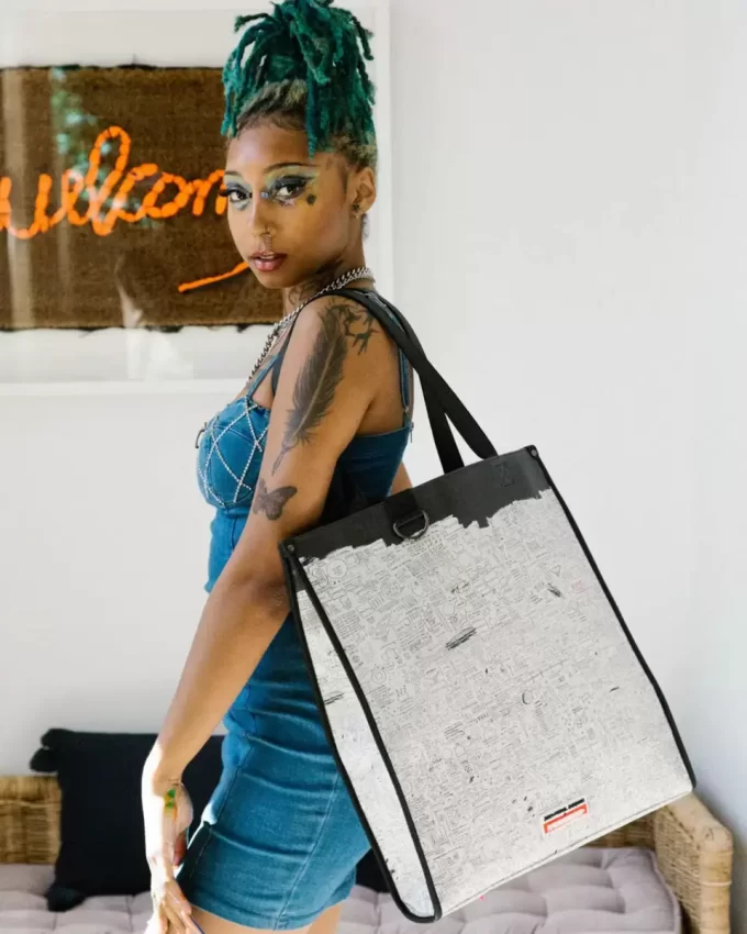 Bolso oficial Basquiat Pegasus 1987 de Loft Bolso oficial Basquiat Pegasus 1987 de Loft