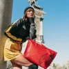 Bolso tote con estampado de ladrillos y dinero Bolso tote con estampado de ladrillos y dinero