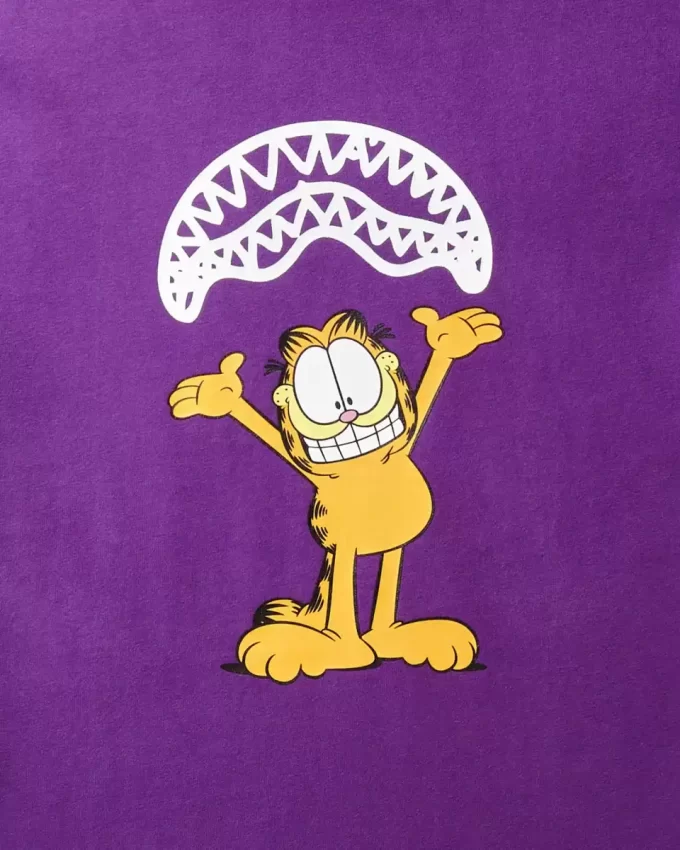 CAMISETA CON ESTAMPADO DE BOCA DE TIBURÓN DE GARFIELD (MORADA)