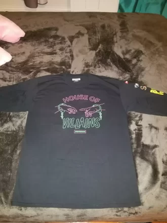 CAMISETA DE MANGA LARGA DE VILLANOS DE LA COLABORACIÓN CON SANDFLOWER
