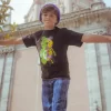 Camiseta negra de osito anatómico para jóvenes