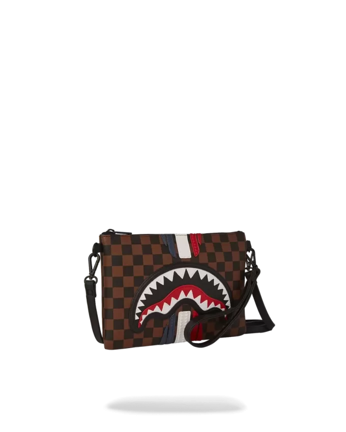 EMBRAGUE CROSSOVER GT DE SHARKS IN PARIS