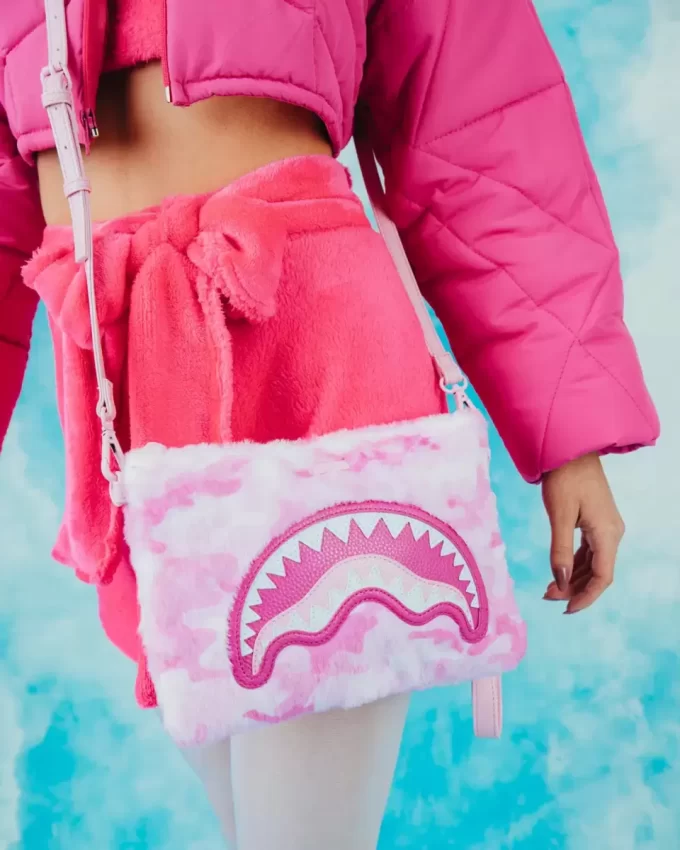 FURRROCIOUS EN ROSA CLUTCH CRUZADO