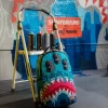 JORGE RODRIGUEZ, EL ARTISTA, COLABORACIÓN, DRIPS, MOCHILA DE TIBURONES