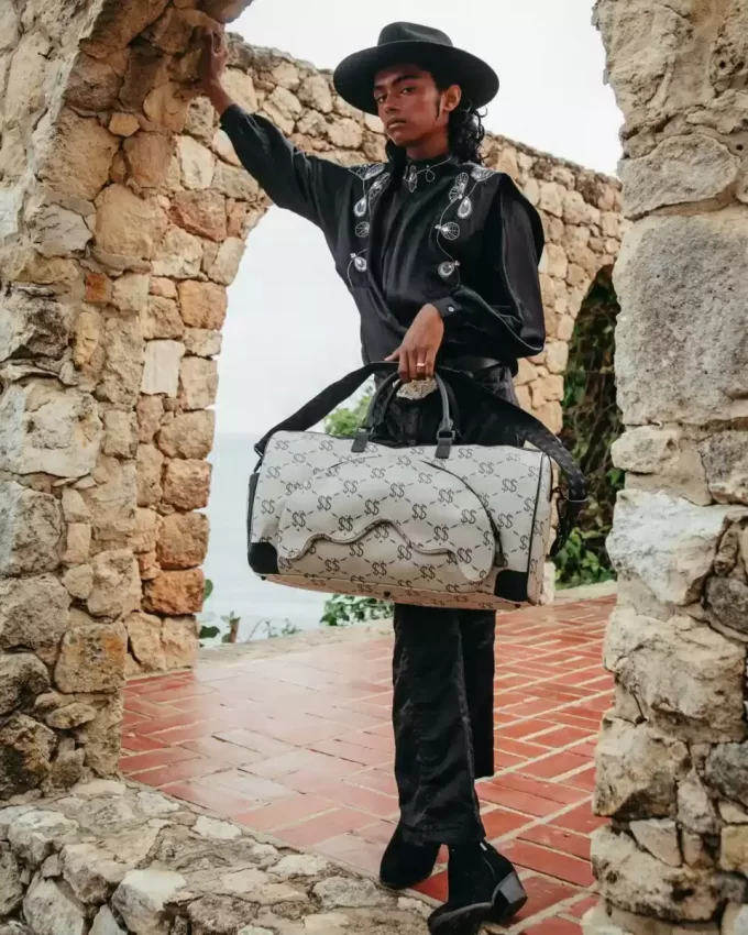 LA BOLSA DE VIAJE LA BOLSA DE VIAJE