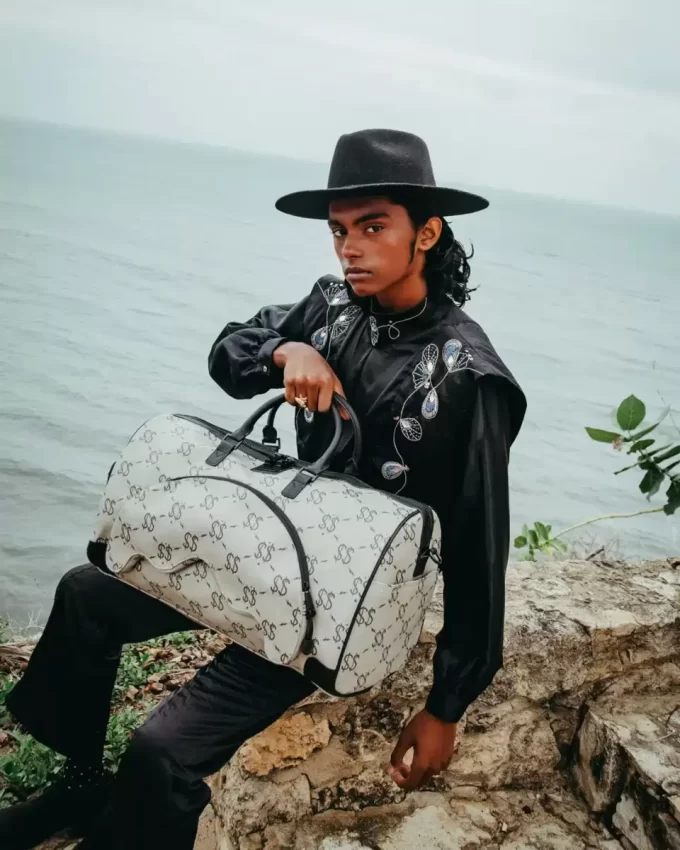 LA BOLSA DE VIAJE LA BOLSA DE VIAJE