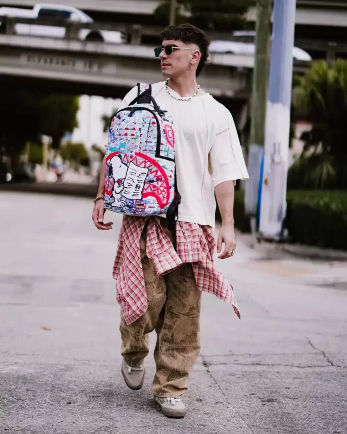 LA MOCHILA DEL ESCONDITE LA MOCHILA DEL ESCONDITE