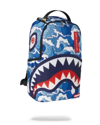 LA OLA DEL TIBURÓN (fabricada con botellas de plástico 100% recicladas del océano)