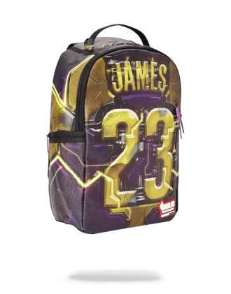 LEBRON JAMES CYBORG – LABORATORIO DE LA NBA