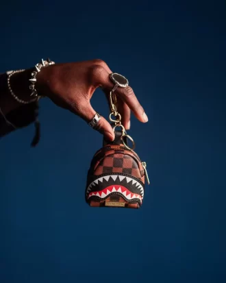 LLAVERO DE MOCHILA CON TIBURONES DIENTES DE SIERRA EN PARÍS