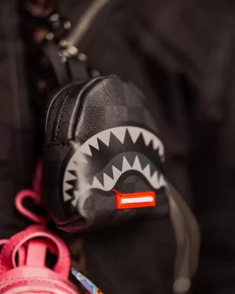 LLAVERO DE MOCHILA DE TIBURONES EN PARÍS, LUCES FUERA