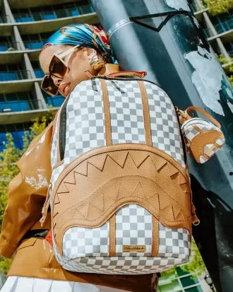 LLAVERO DE MOCHILA HENNY LATTE