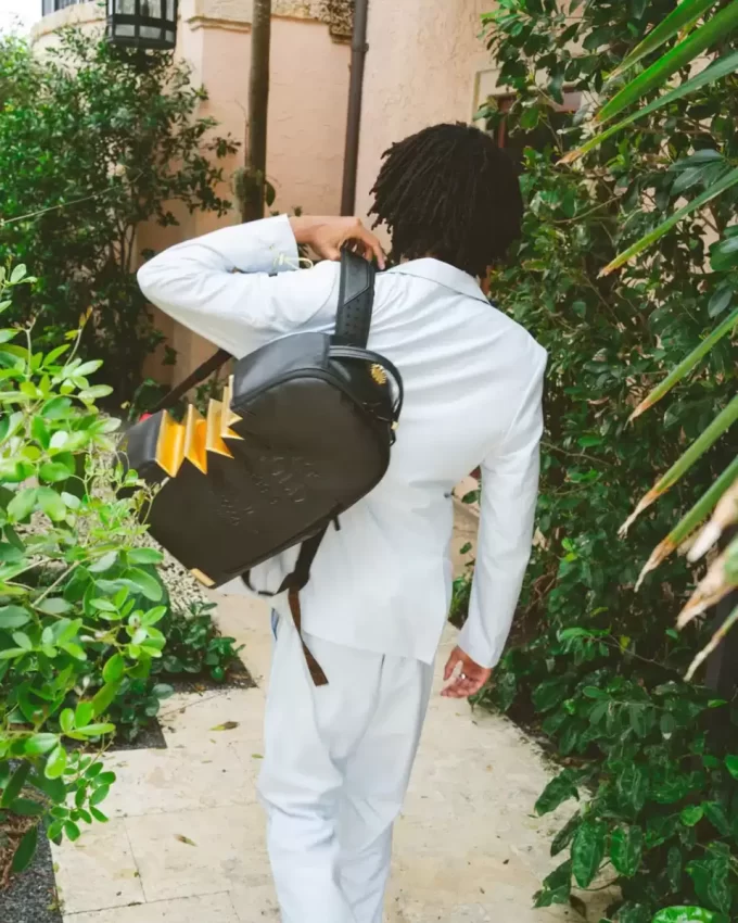 Mochila A.i.3 SHARK BITE BLACK GOLD (DLXV) Mochila A.i.3 SHARK BITE BLACK GOLD (DLXV)