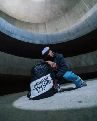 Mochila acolchada «Hola, mi nombre es 15 años» (súper rara)