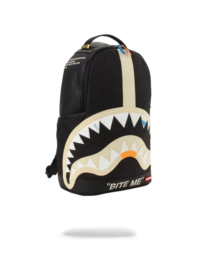 Mochila Bite Me Shark (negra) Mochila Bite Me Shark (negra)