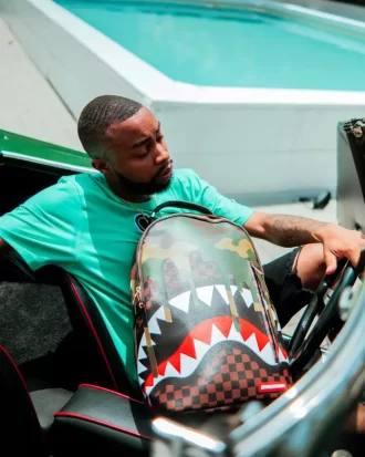 MOCHILA CAMUFLAJE DRIP SHARKS IN PARIS (DLXV)