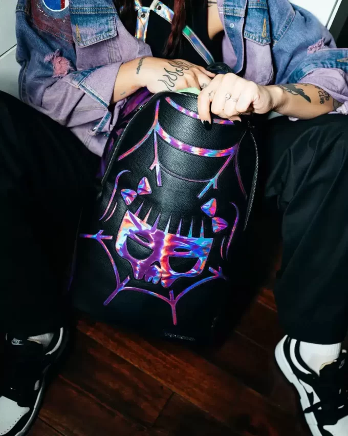 Mochila CAZZU iridiscente con diseño de calavera de araña y tiburón (DLXV) Mochila CAZZU iridiscente con diseño de calavera de araña y tiburón (DLXV)
