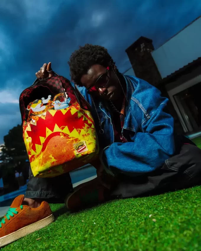Mochila Cheetos Too Hot To Hand Mochila Cheetos Too Hot To Hand