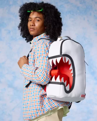 MOCHILA CON DISEÑO DE TIBURÓN GRITÓN (DLXV)