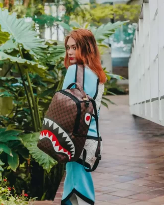 MOCHILA TIBURONES Y CALAVERAS (DLXV)