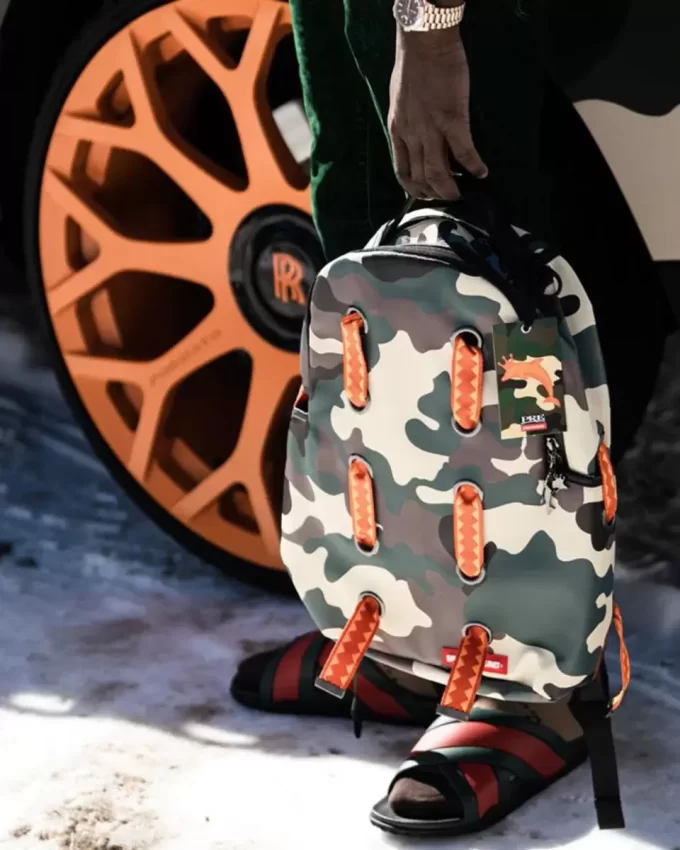 MOCHILA YOUNG DOLPH MOCHILA YOUNG DOLPH