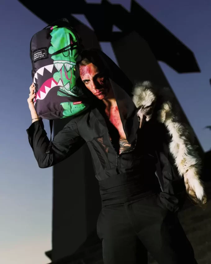 Mochila Zombie Lodo Tiburón Central Mochila Zombie Lodo Tiburón Central