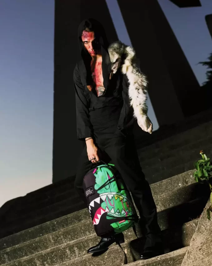 Mochila Zombie Lodo Tiburón Central Mochila Zombie Lodo Tiburón Central