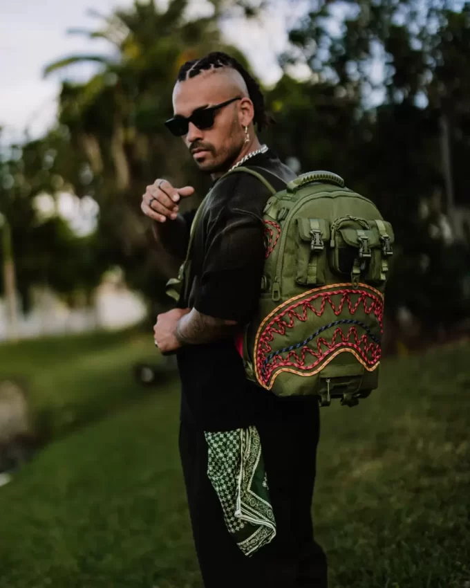NO PARARÉ HASTA CONSEGUIR LA MOCHILA DE LUJO SUPERIOR