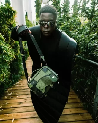 OPERACIÓN ESPECIAL EXITOSA$$ BOLSA DE MENSAJERO BRICKSIDE TOILETRY