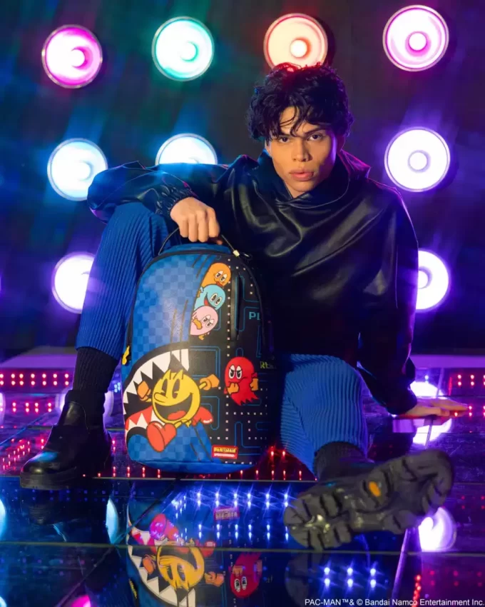 PAC-MAN VIVIENDO EL SUEÑO