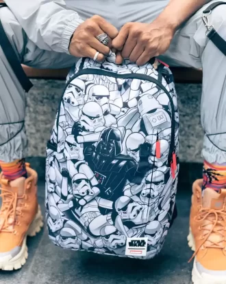 STAR WARS: MOCHILA COMPLETA DE STORM TROOPERS (DLXR)