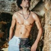 Traje de baño tipo short con camuflaje Split Bite Traje de baño tipo short con camuflaje Split Bite