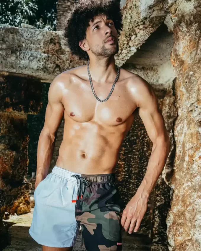 Traje de baño tipo short con camuflaje Split Bite Traje de baño tipo short con camuflaje Split Bite