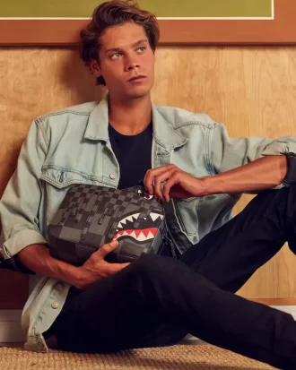 XTC TIBURONES GREY EN PARÍS NECESER